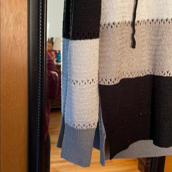 Black  Knitted Hoodie - Picture 4 of 6